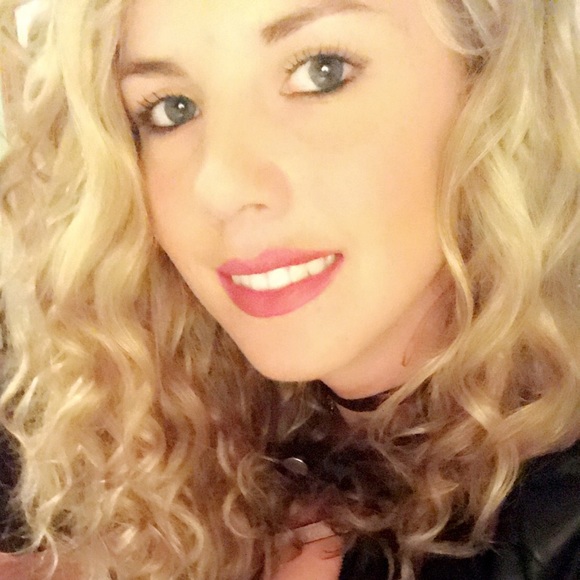 Meet your Posher, Meghan - Picture 1 of 1